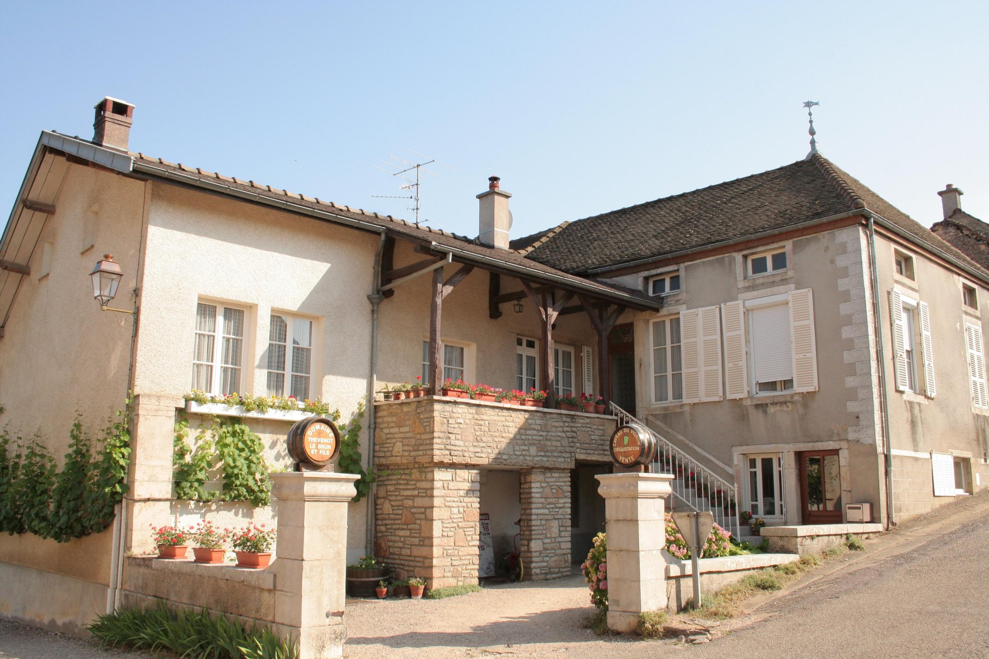Domaine Thévenot-Le Brun — photo 1